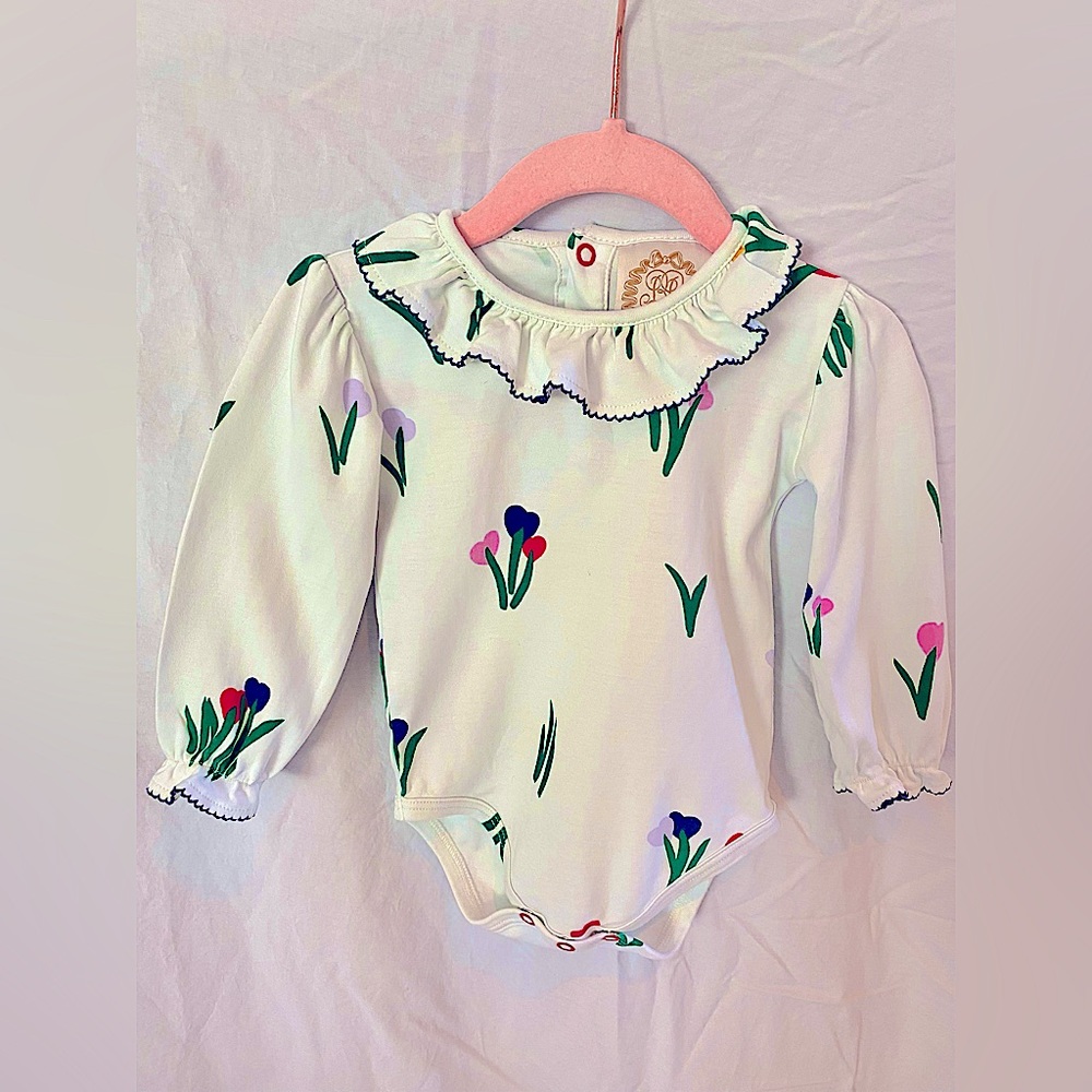 LIKE NEW Beaufort Bonnet company. Ruffle neck floral shirt.18-24 month